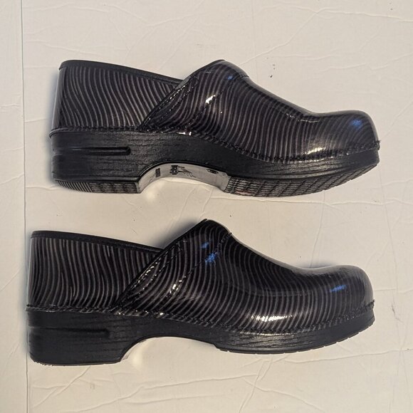 Dansko XP Stripe Clog Patent Zebra Waves Scandi Girl Comfort Professional Career - Picture 8 of 8